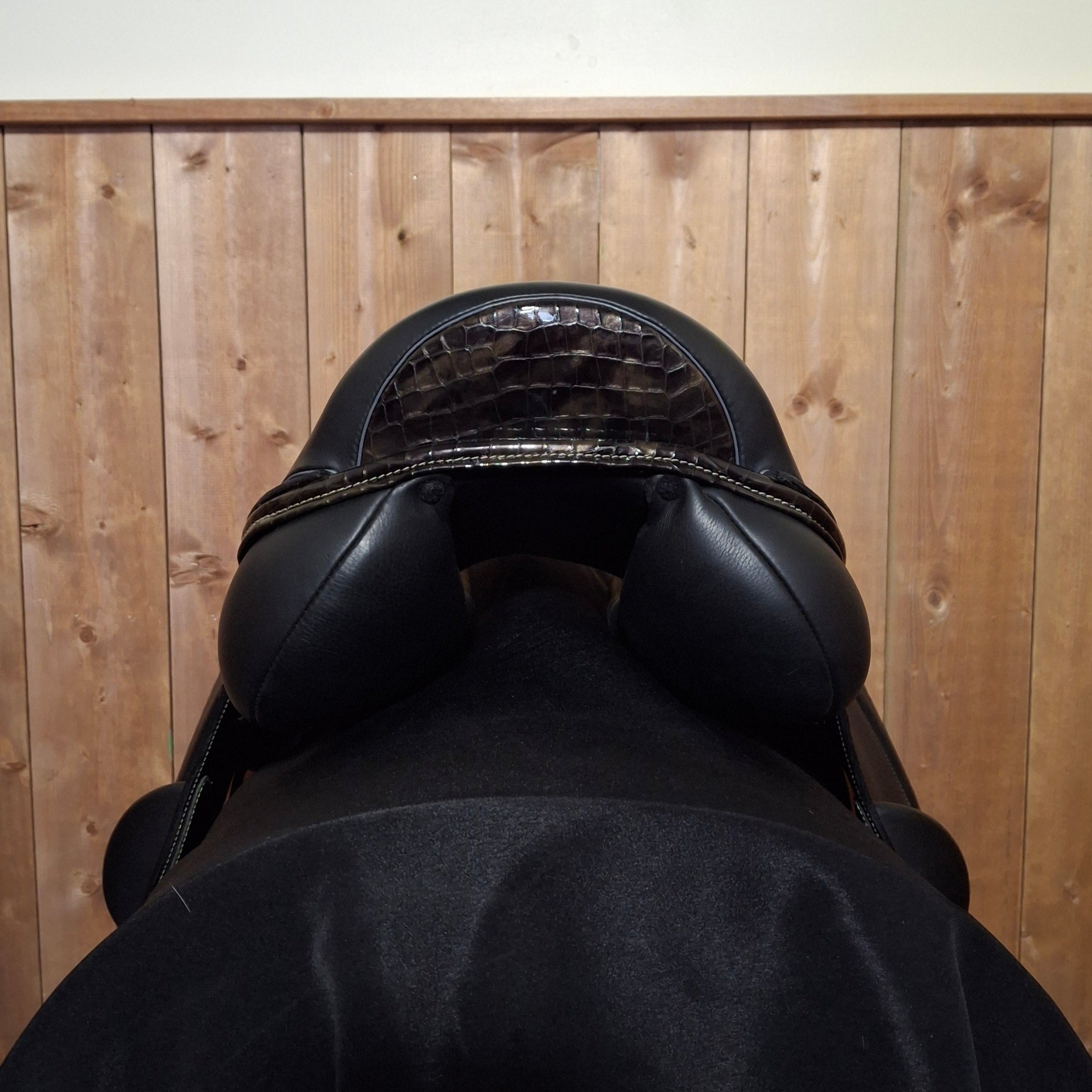 New 17.5" Loxley by Bliss Foxhunter Mono Jump Demo Saddle