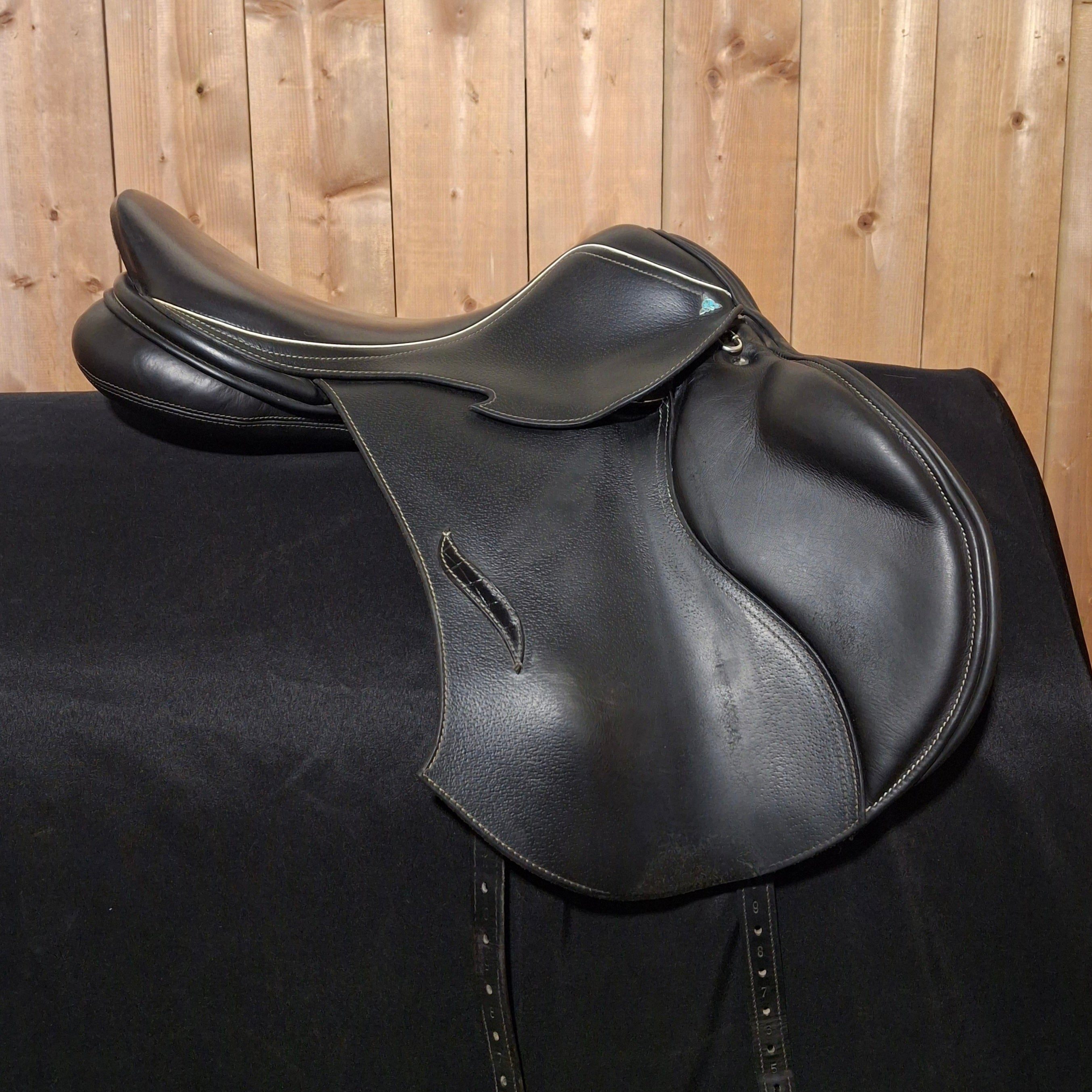 Used 17" Bliss of London Regency Jump Saddle