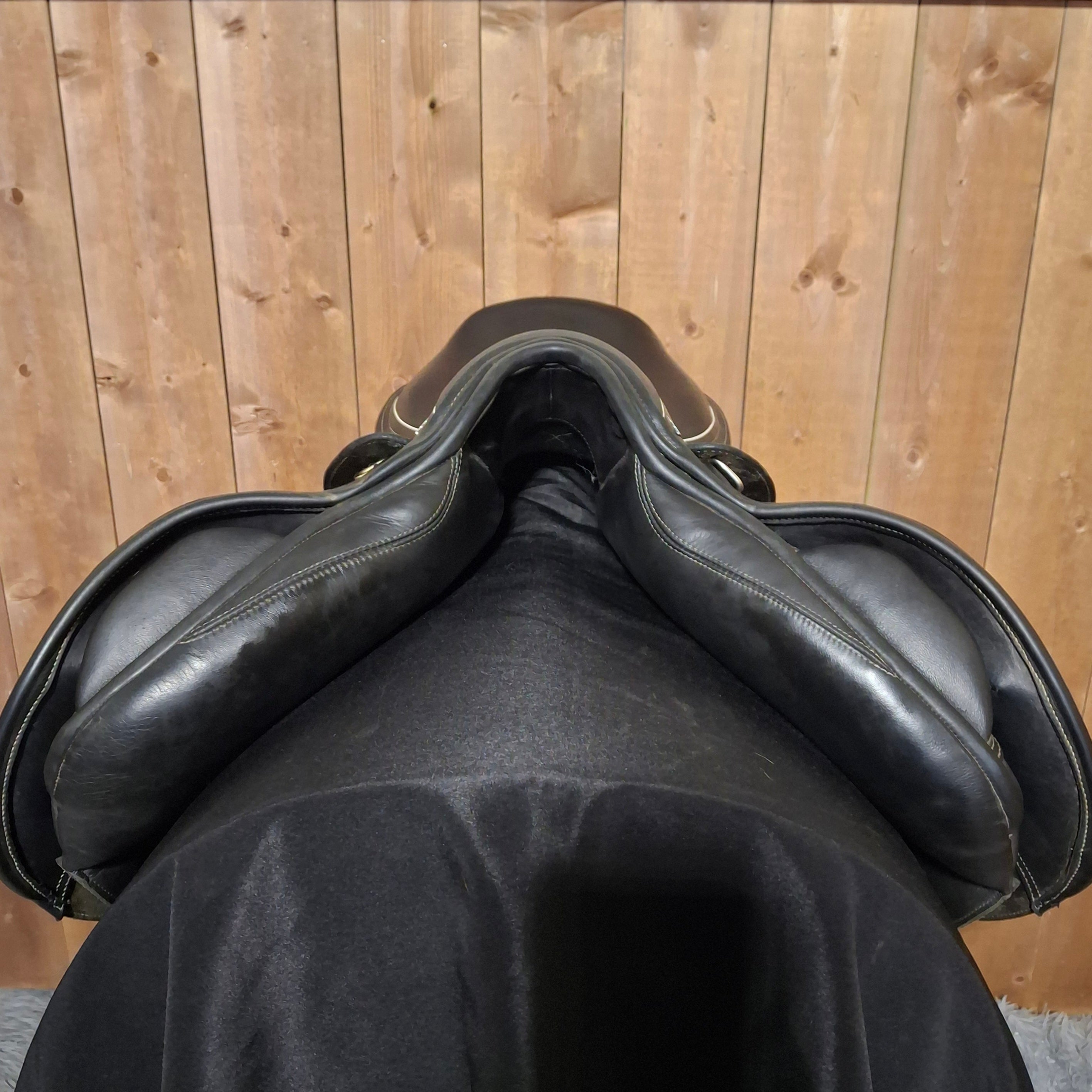 Used 17" Bliss of London Regency Jump Saddle