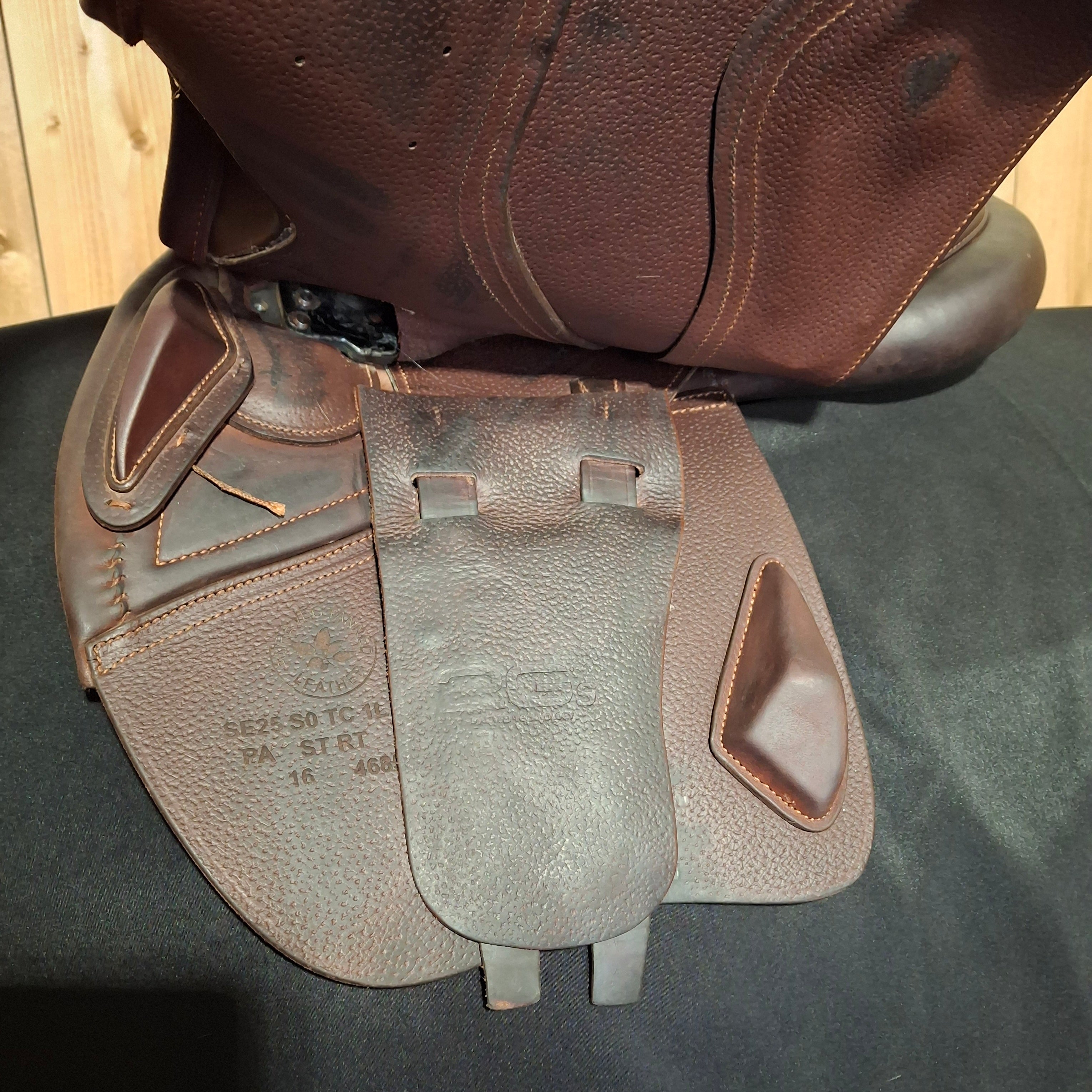 Used 16.5" CWD 2Gs SE25 Jump Saddle