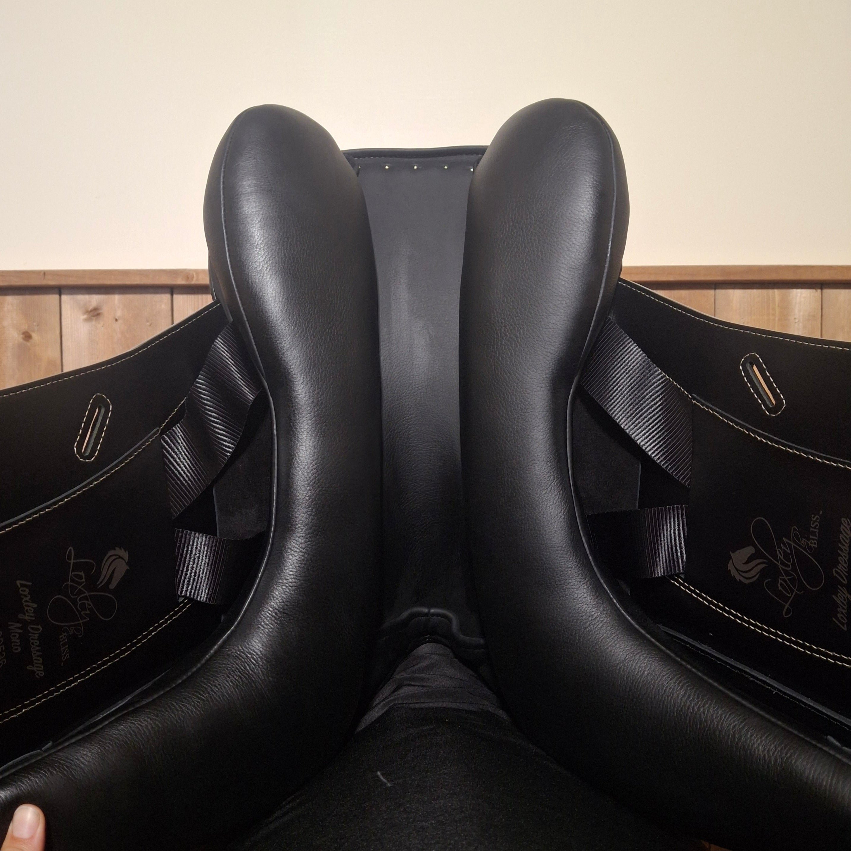 New 17.5" Loxley by Bliss Dressage Monoflap Demo Saddle