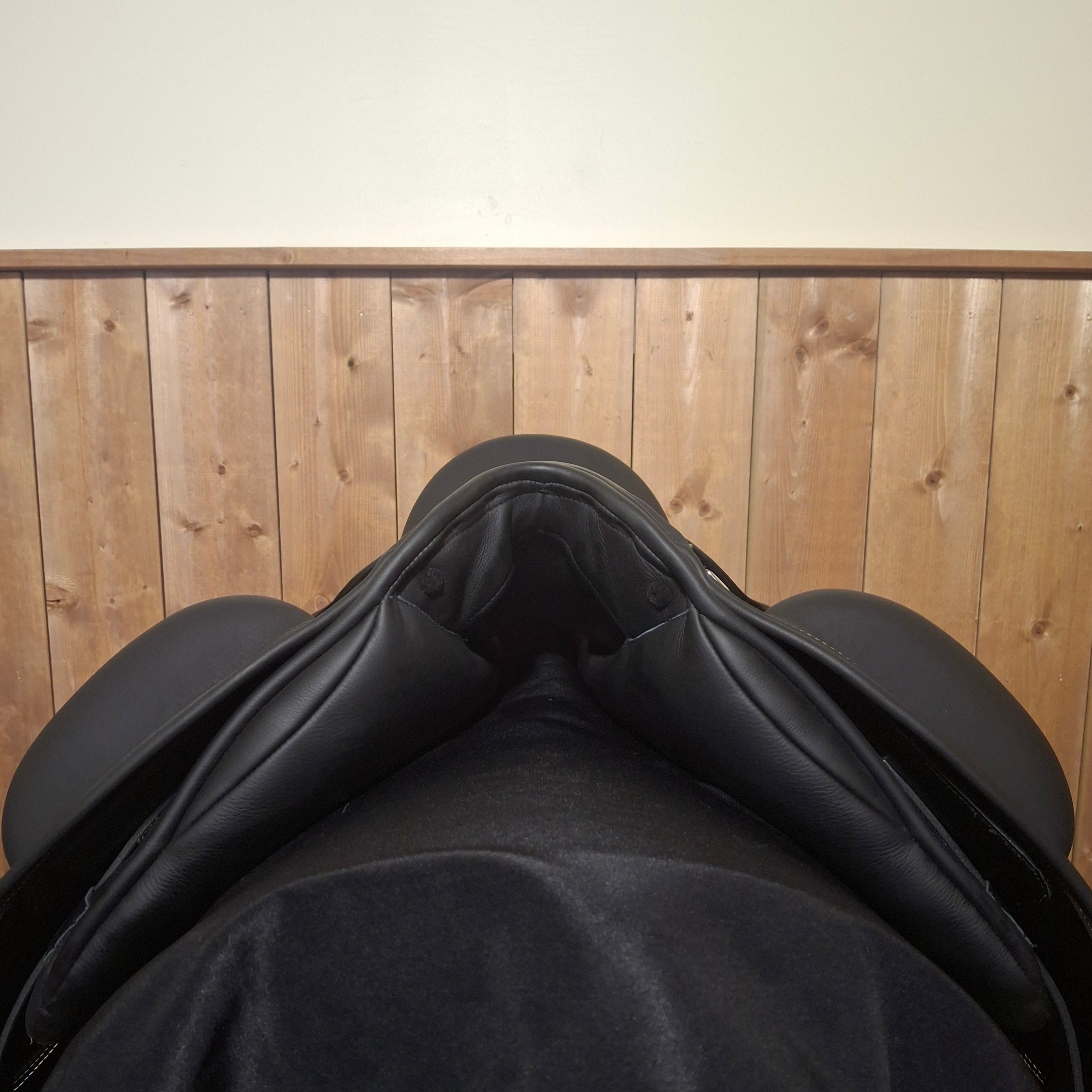 New 17.5" Loxley by Bliss Dressage Monoflap Demo Saddle
