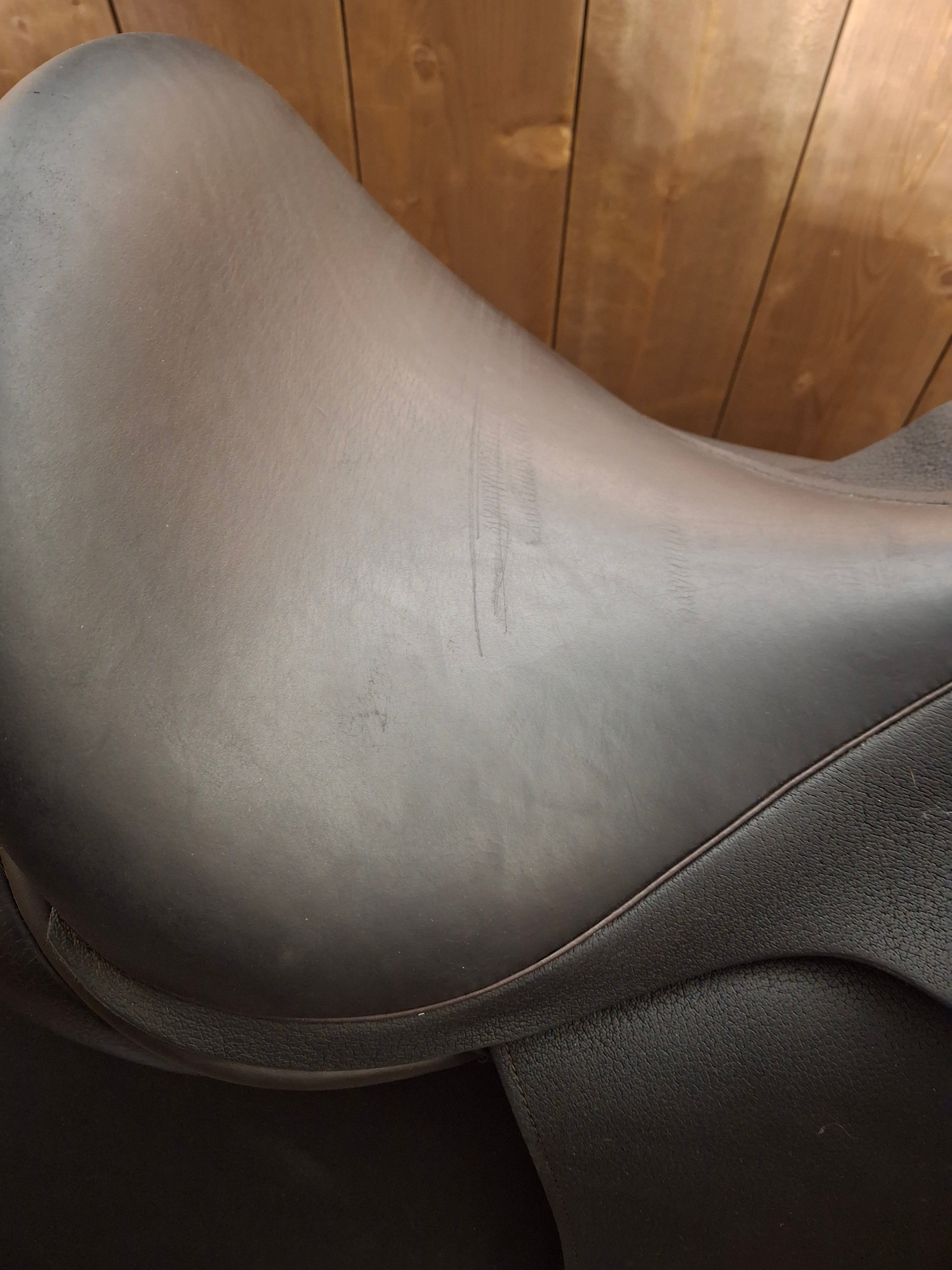 Used 17" Custom Steffen's Advantage Dressage Saddle