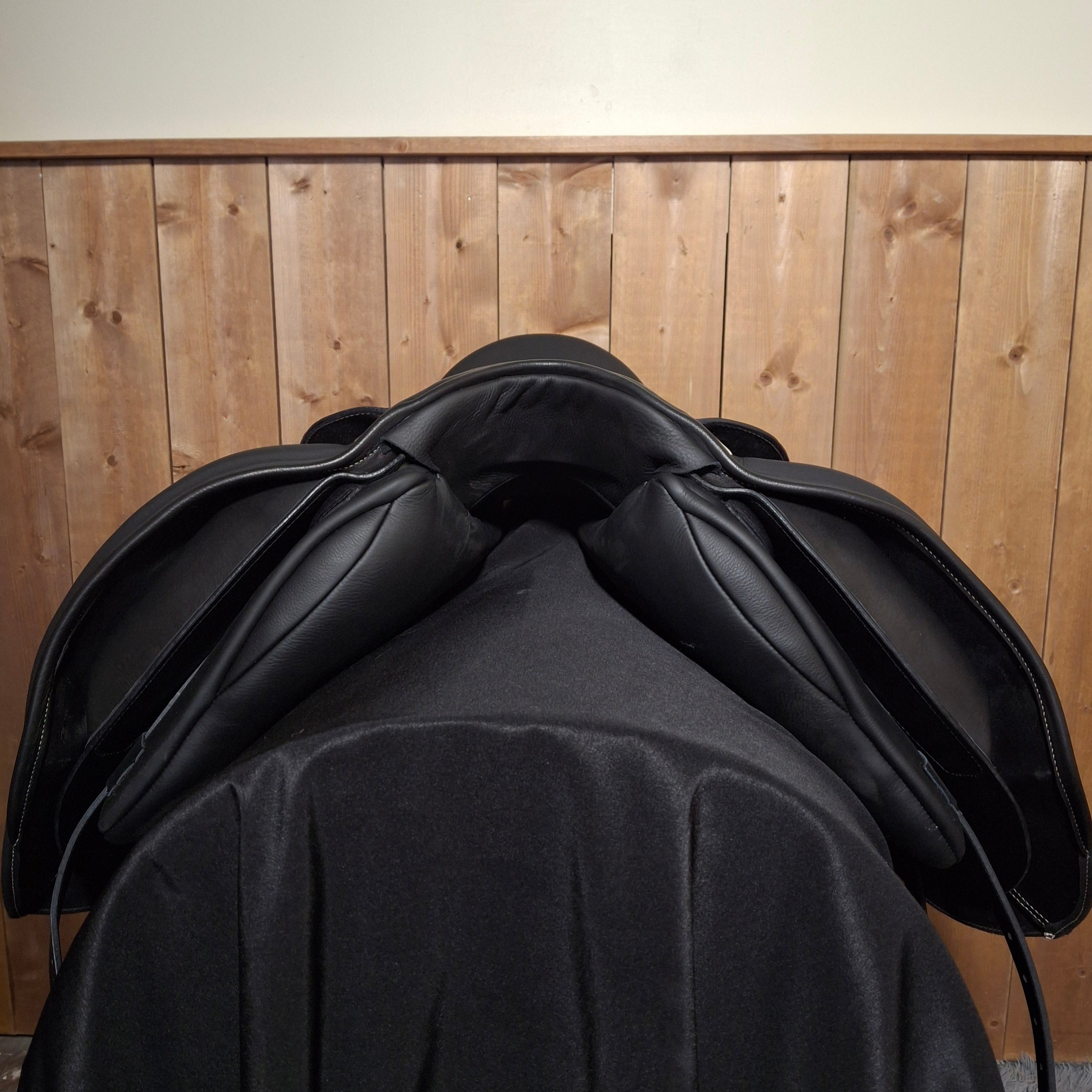 New 17.5" Loxley by Bliss Dressage LX Demo Saddle