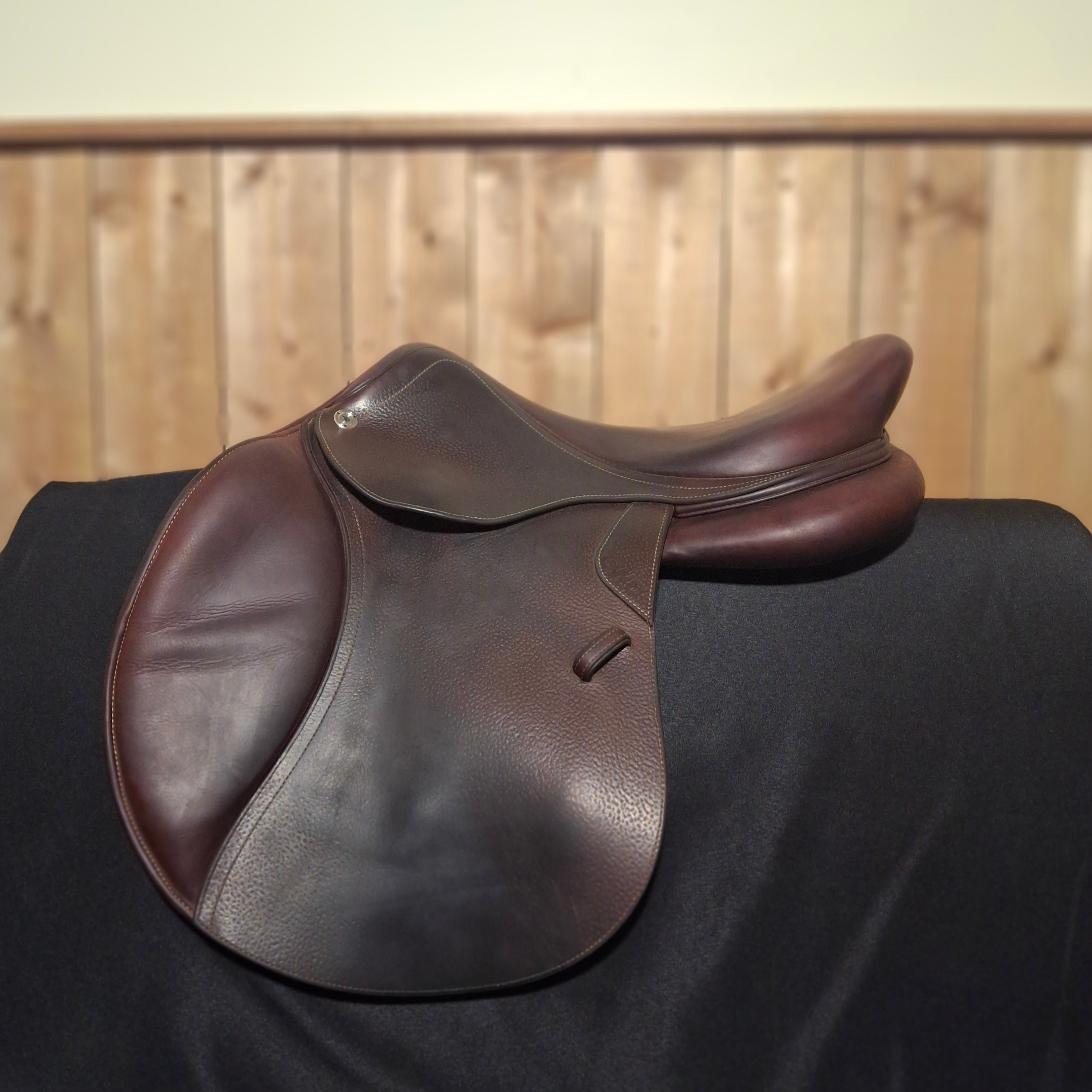 Used 17.5" CWD SE02 Jump Saddle