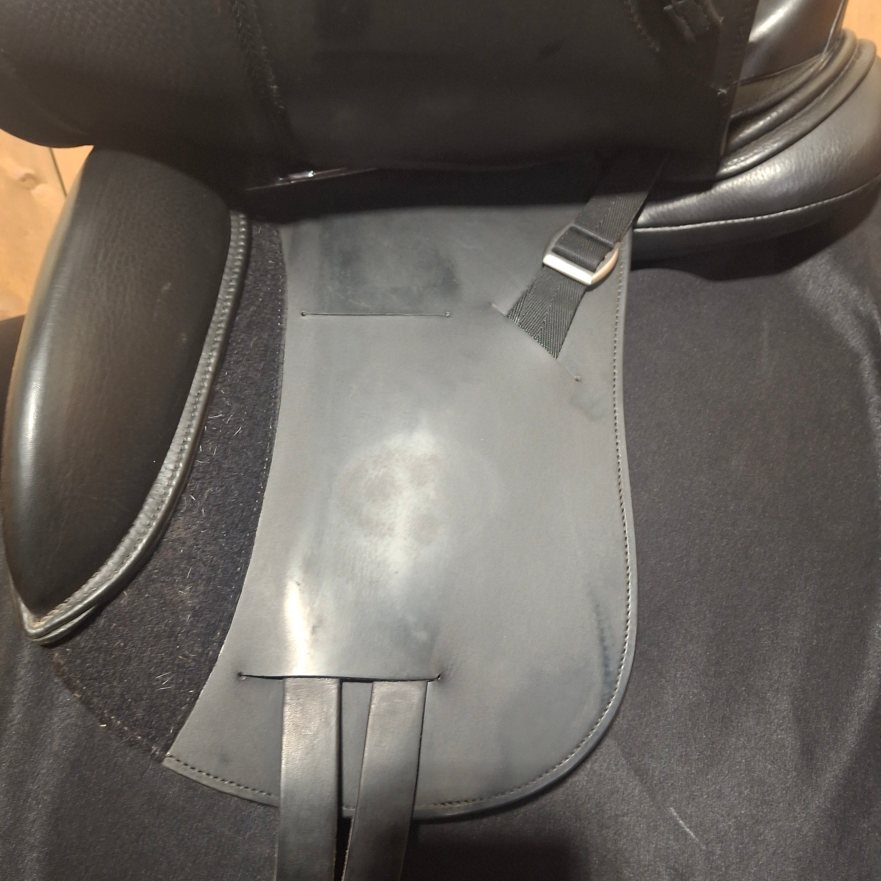 Used 17.5" Schleese Synergy Dressage Saddle