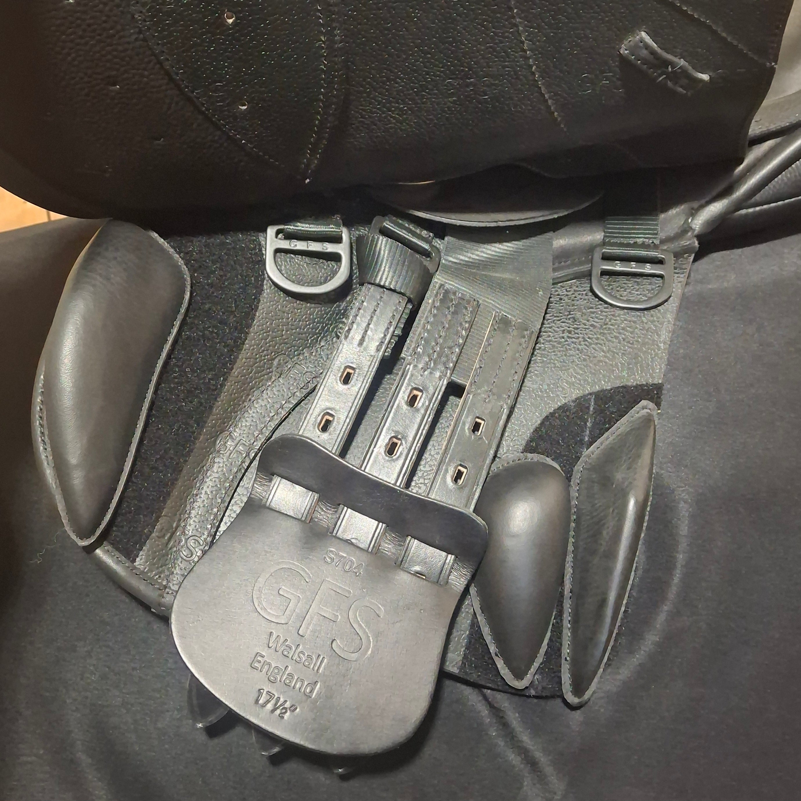 New 17.5" GFS Transition GX Jumping Saddle