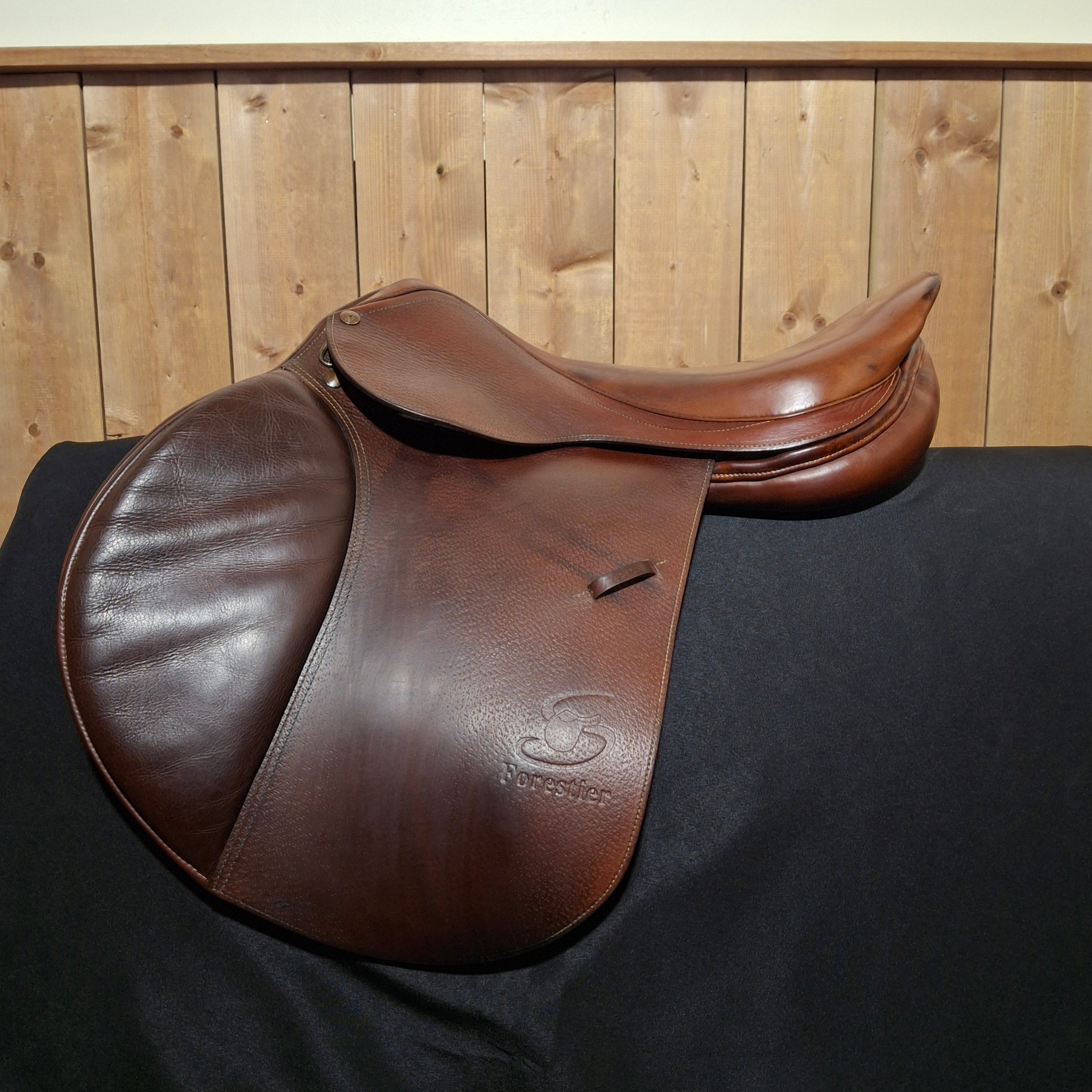Used 17" Forestier Jump Saddle