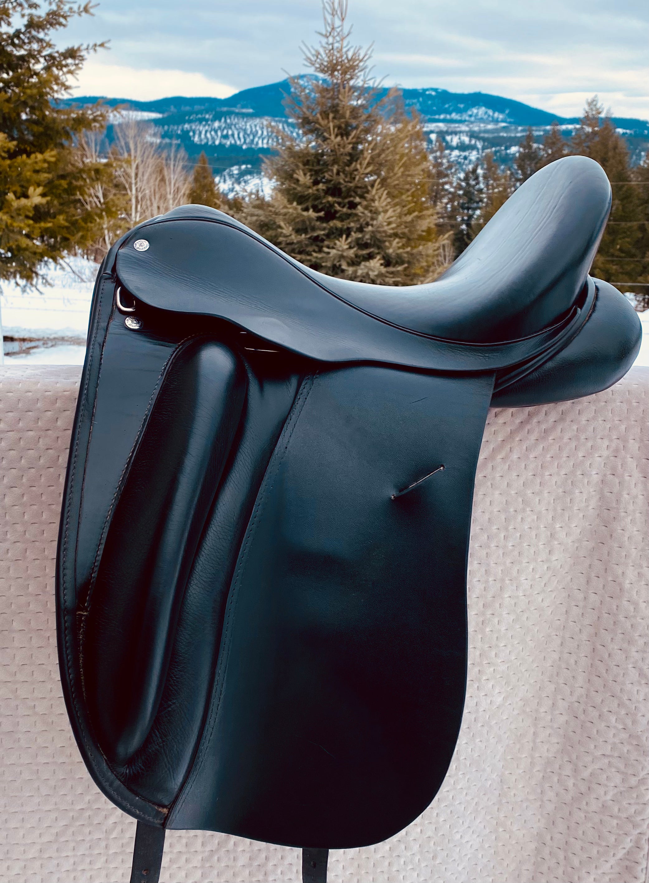 17” Used Custom Wolfgang Solo Dressage Saddle