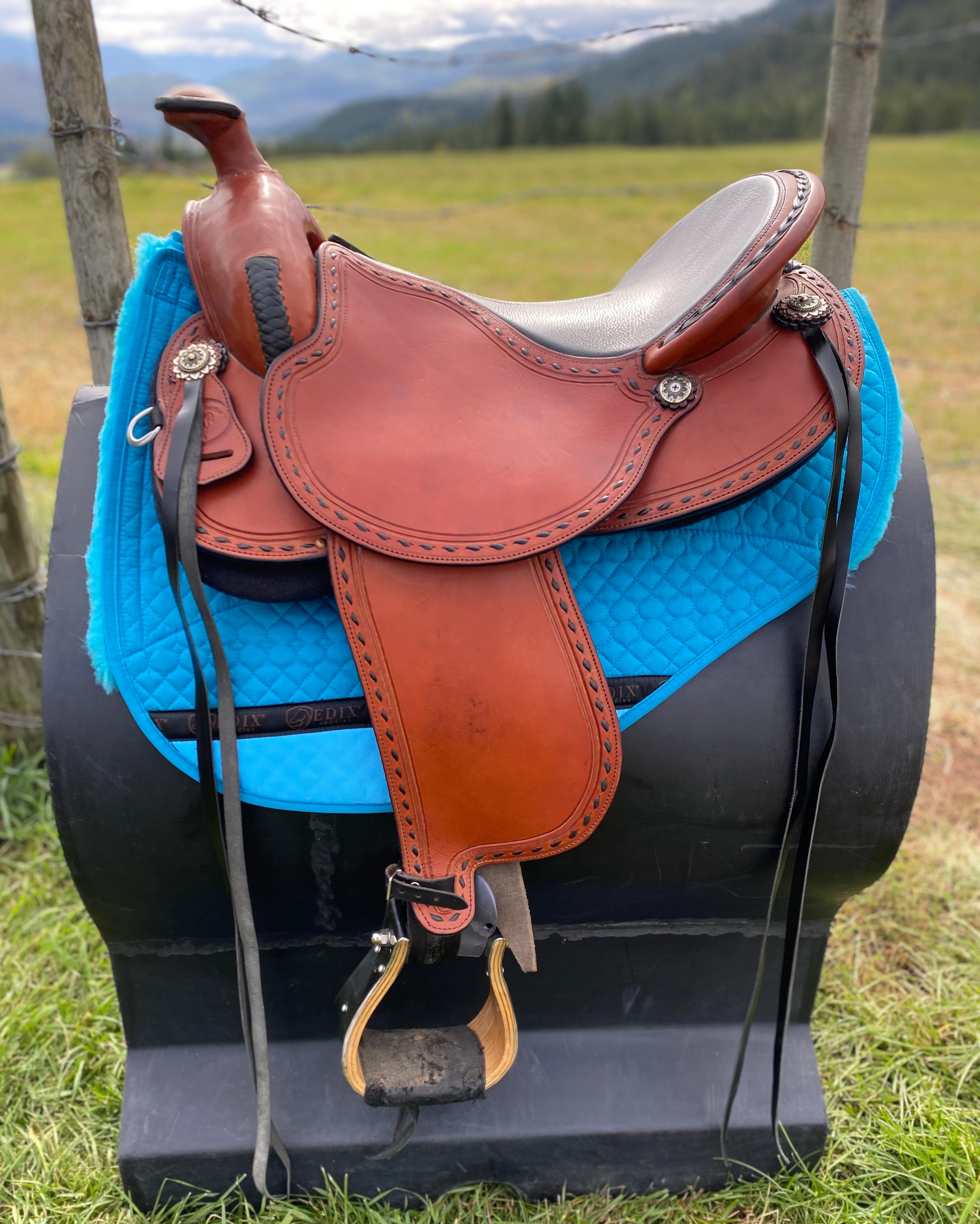 Easy Fit All-Around Saddle - Lightly Used Demo